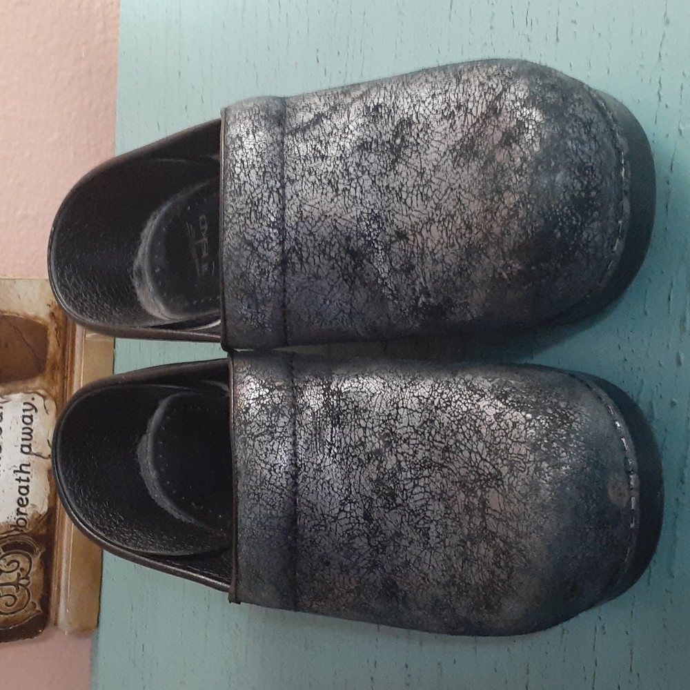 DANSKO SHOES SZ 38